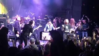 Dimebash 2019 - “Walk” (Pantera) w/Corey Taylor, Dave Grohl, Rex Brown, Scott Ian & Chris Broderick.