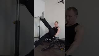 4 УПРАЖНЕНИЯ НА СТАЛЬНОЙ ПРЕСС #спорт #какнакачатьбицепс #тренировкадома
