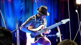 Tosin Abasi hybrid picking lesson @ Muso's Corner, Newcastle, Feb.14, 2012