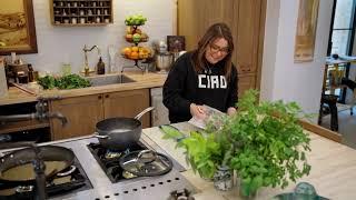 Rachael Ray In Tuscany Lamb Chops With Rice And Spinach Sides EP116