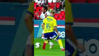 NEYMAR or VINI Jr? ️#soccerskills #footballskills #dribble #영철 #sepakbola #futebol #footballshorts