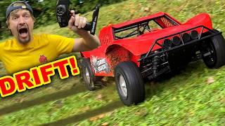4WD RC Drift Truck Destroys grass