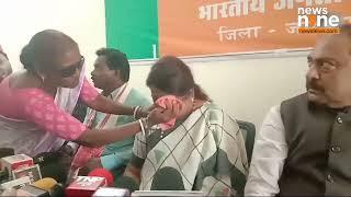 Sita Soren Breaks Down While Speaking on Jharkhand Minister Irfan Ansari's ‘Rejected Maal’ Remark