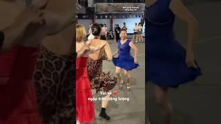 Vui vẻ ️Cô thật tuyệt vời tươi trẻ tràn ngập năng lượng #youtubeshorts #giaitri #dance