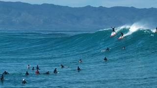 Riding MOUNTAINS @ Pipeline | 2nd and 3rd Reef sets