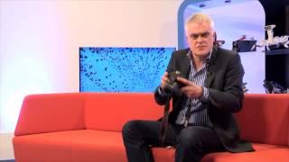 Canon 100D DSLR Camera reviewed by Jon Bentley from The Gadget Show