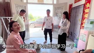 卖梨子的商家带着礼品和样品上门拜访！老挝媳妇要做菜招待客人！