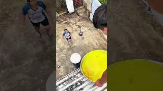 Ném bóng khổng lồ