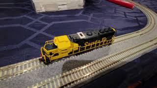 N Scale Intermountain Santa Fe GP60 with Working LED Gyro Light and DCC/Sound