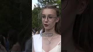 "Будуватиму майбутнє тут": урочисту ходу випускників провели у Рівному