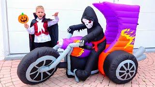 Vlad and Niki have a Halloween party - Funny stories for kids