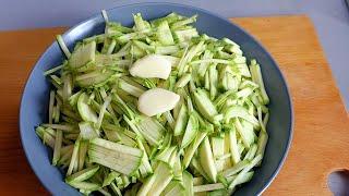 Super tasty, quick zucchini appetizer! New Zucchini Recipe