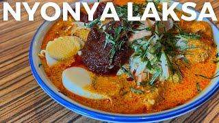  TRULY AMAZING NYONYA LAKSA in MELAKA! Nyonya Dumplings & BEST CENDOL!