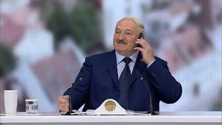 Лукашенко: А где мой телефон? Дай мне! // Встреча со студентами. Минск, БГУИР