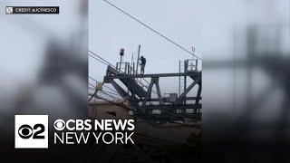 Man climbs Roosevelt Island tram tower, NYPD says