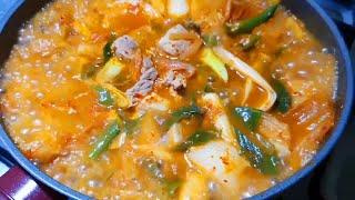 김치찌개 만들기 - 돼지고기 넣어 만드는 얼큰한 돼지김치찌개 황금레시피