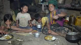 Cooking and eating long noodles by using primitive technology || Rural life