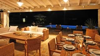Corfu luxury villa for sale in Avlaki