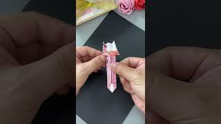 Simple steps to fold a mini handmade sword with your children. Let's try it together. Parent-chi