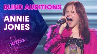 Annie Jones Sings Bonnie Tyler's Holding Out For a Hero | The Blind Auditions | The Voice AU