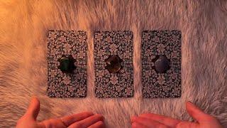 ASMR Tarot Reading for Love (Pick a Pile) ️