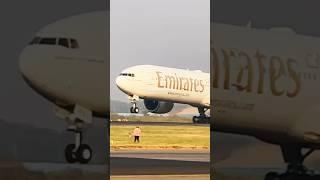 Boeing-777 takeoff |Emirates Airlines | Delhi #dehliairport #trending