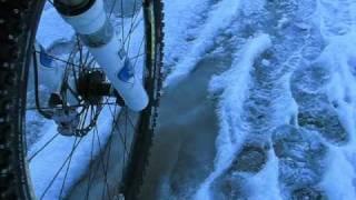 Spikereifen fürs Mountainbike auf Schnee und Eis - Ice Spiker von Schwalbe