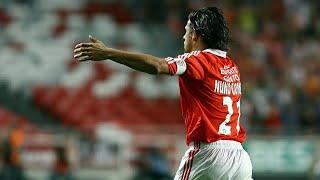 Nuno Gomes ● 1997 - 2000 ● 2002 - 2011 ● Sport Lisboa e Benfica