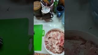 Фарш для котлет своими руками на электро мясорубке крупная решетка мясо с жиром...