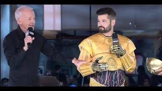 Anthony Daniels Turns Anthony Carboni into C-3P0 FUNNY - Star Wars Celebration 2022