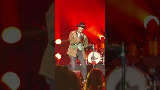 video showing what caused Perry Farrell to attack  Dave Navarro at Jane's Addiction show 9/13/24