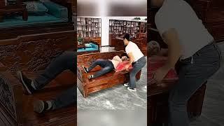Нашла скрытую кровать! 