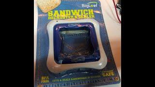 Sandwich Cutter Sealer &  Decruster Remove Bread Crust DIY Pocket Sandwiches Square