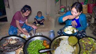 Buff dry meat, Green beans mix recipe with rice cooking & eating in village || New nepali food vlog