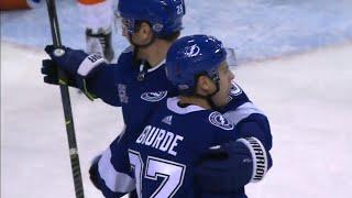 Lightning's offence explodes for three quick goals in final minutes of period