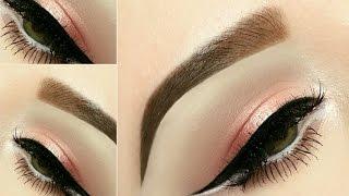 Warm Neutrals with A Simple Graphic Wing