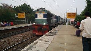 Shortest ALCO plus ICF coach train! One Garib Rath Coach [Full HD]