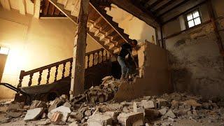 Liberating This 250-Year Old Staircase From Concrete