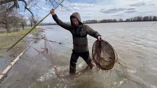ЗАПРЕЩЕННАЯ РЫБАЛКА НА ФИТИЛИ И ХАПУГИ! Рыба есть но раньше было больше!