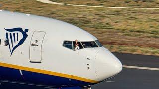 RYANAIR KIND PILOTS Cockpit Open and Waves at Madeira Airport