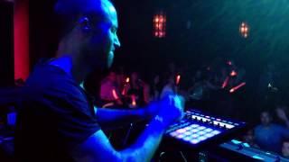 Finger drumming "EPIC" live on Maschine | Yost Theatre, OC