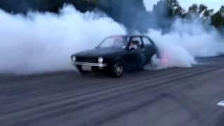 Burnout Chevette Turbo TT 274 do Tarman no autodromo de Guaporé