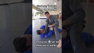 BJJ instructor teaches a valuable lesson in Brazilian Jiu Jitsu don’t forget to follow for more….