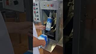 Полуавтомат розлива и упаковки жидких продуктов в упаковку Пюр-Пак "Альтер"