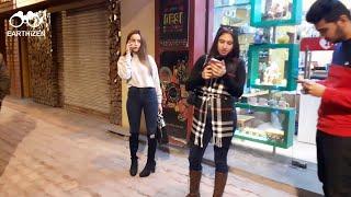 Khan Market : Most Expensive Market In Delhi | Beautiful Night View | Amazing Walk Tour