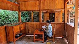 The girl pulled electricity into the kitchen and went into the forest to pick banana flowers to sell