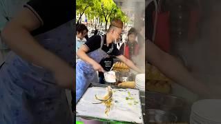 Making rice noodle rolls like magic