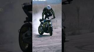 Stunt riding burnout tricks #stuntriding #motorcyclestunt