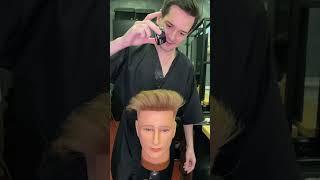 Наносить пудру надо плавно #укладкаволос #barber #mensfashion #menshair #menshairstyles #стайлинг