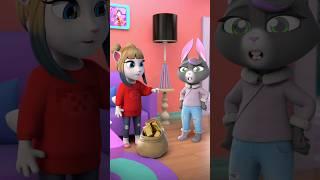 Talking Angela 2 and Talking Becca in gold run!#talkingbecca #angela2 #shorts